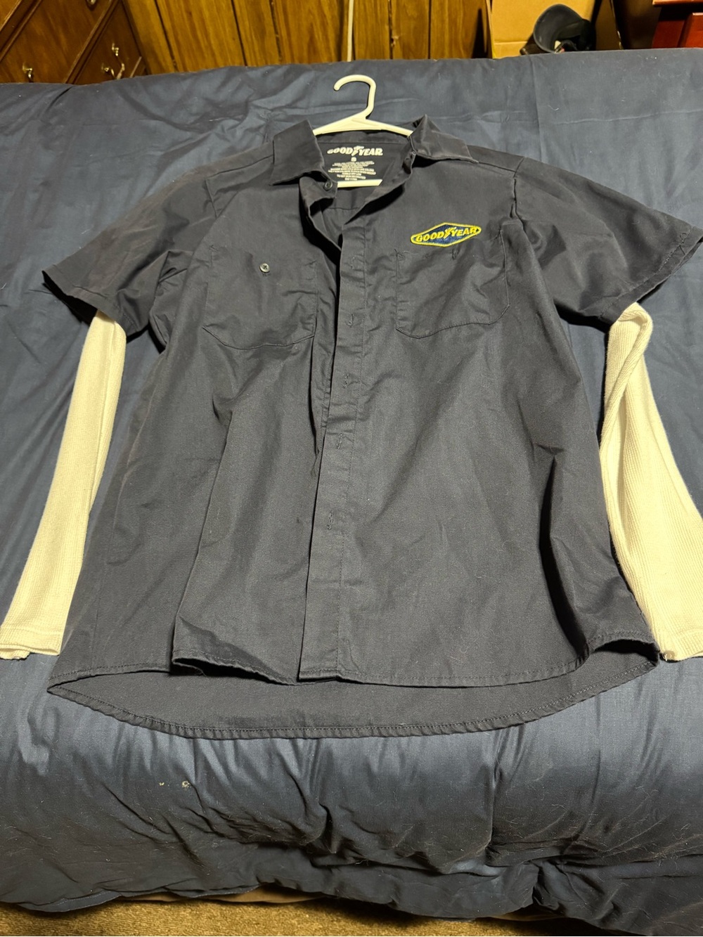 Men's Black Short-Sleeve Button Down Shirt